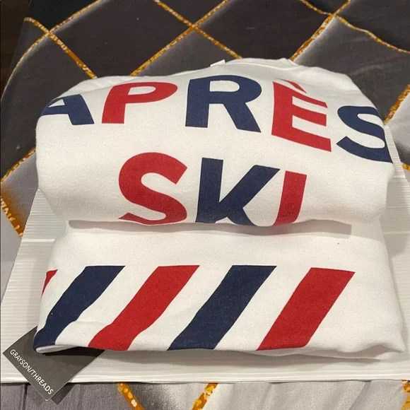 Grayson Threads White Sweatshirt with Red Accents vintage target - Picture 4 of 6